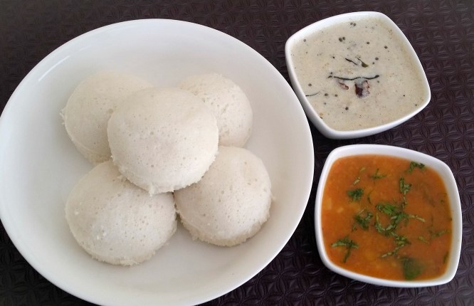 Idli Sambar (4 No)